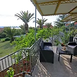 Feriehus In With Adriatic Views *
