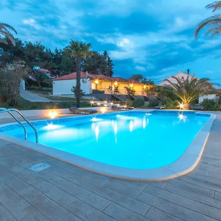 Σπίτι διακοπών In With Adriatic Views