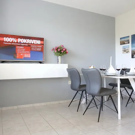 Σπίτι διακοπών In With Adriatic Views *