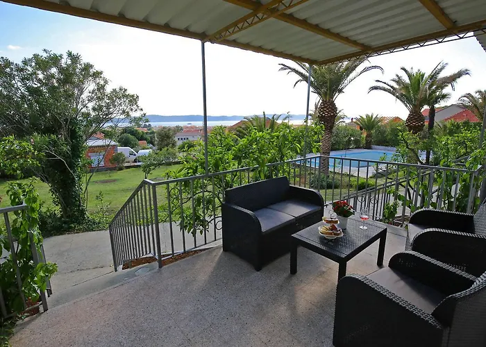 Vikendica In With Adriatic Views Bibinje