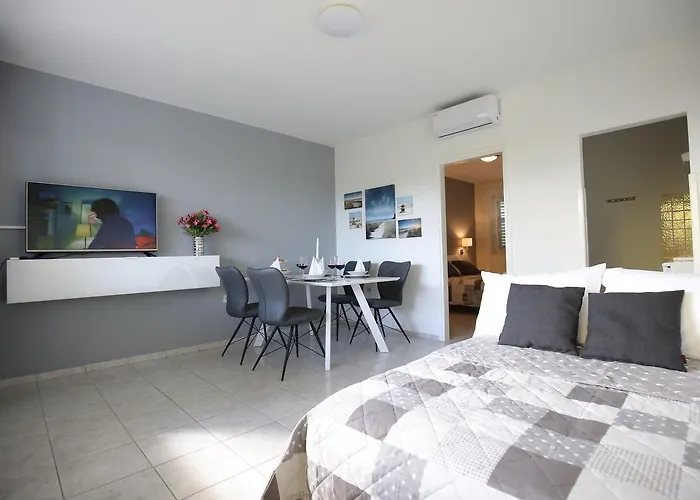 Vikendica In With Adriatic Views Bibinje