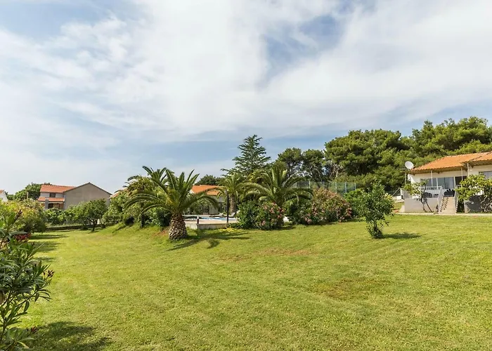 In With Adriatic Views Vikendica