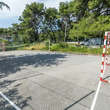 In With Adriatic Views Dom wakacyjny